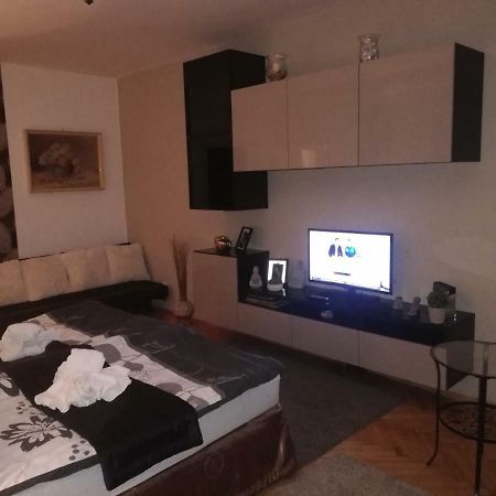 Heni Apartman Kanije Dış mekan fotoğraf