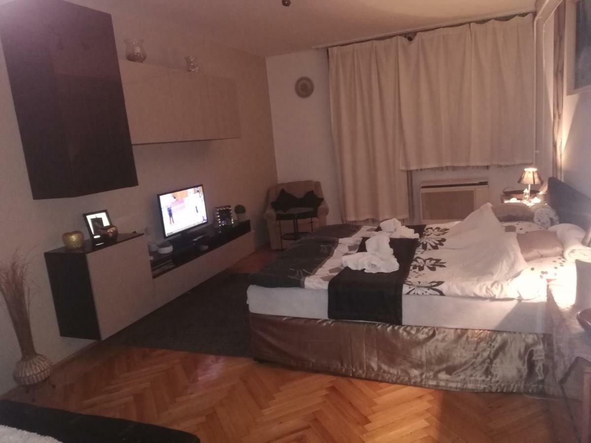 Heni Apartman Kanije Dış mekan fotoğraf