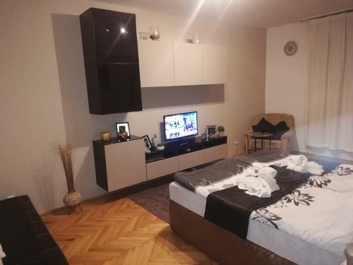 Heni Apartman Kanije Dış mekan fotoğraf